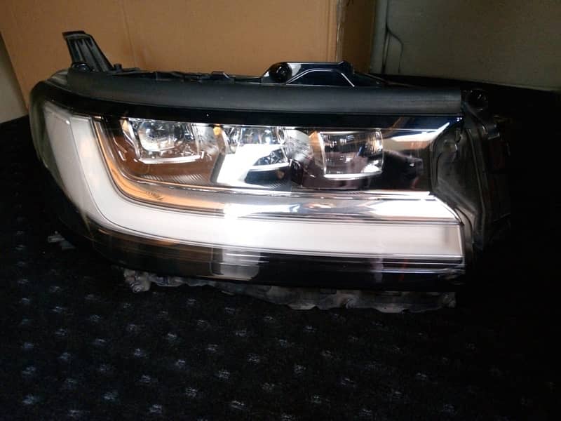 LC 300 headlights 1