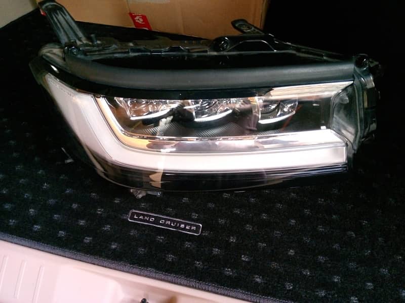 LC 300 headlights 2