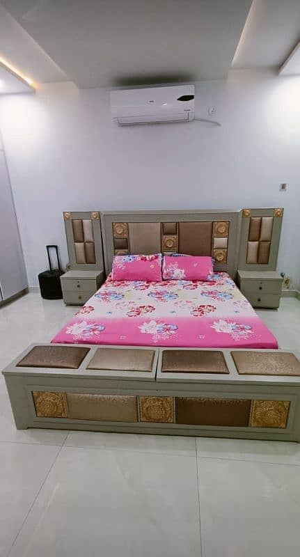 Bed set in excellent condition 1