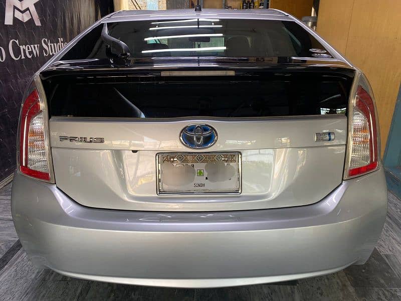 Toyota Prius 2013 1