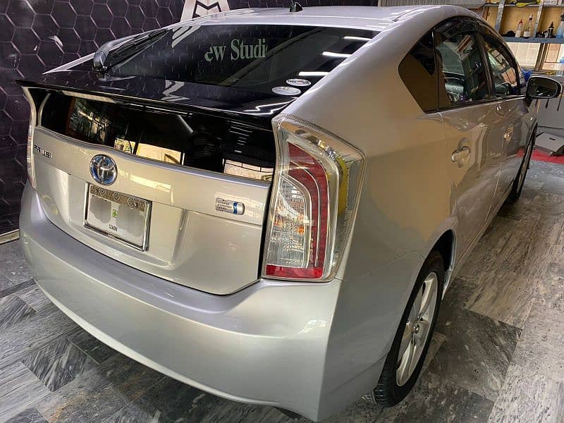 Toyota Prius 2013 6