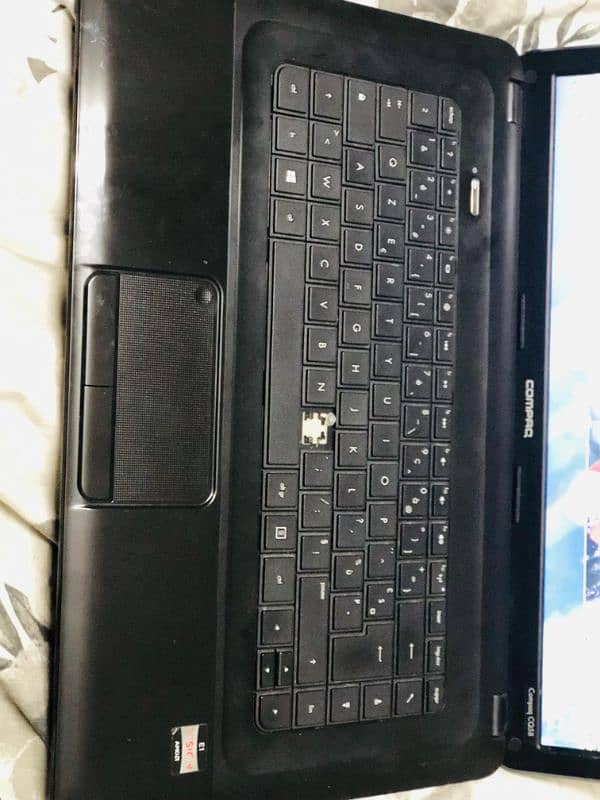 Compaq laptop 4 GB ram 470gb harddisk 3