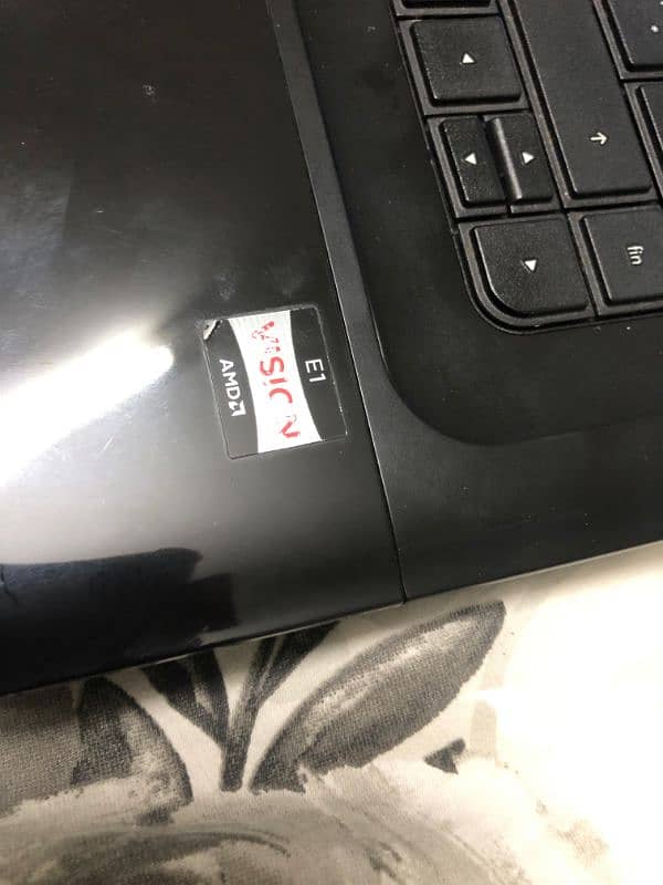 Compaq laptop 4 GB ram 470gb harddisk 4