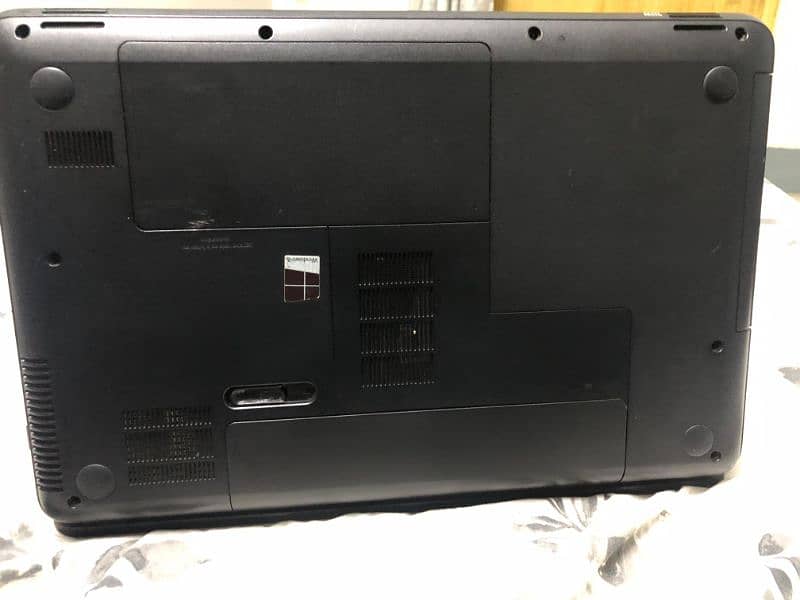 Compaq laptop 4 GB ram 470gb harddisk 5