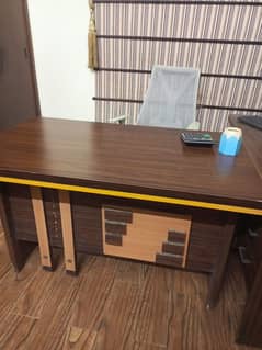 Office Table Set in 2 type