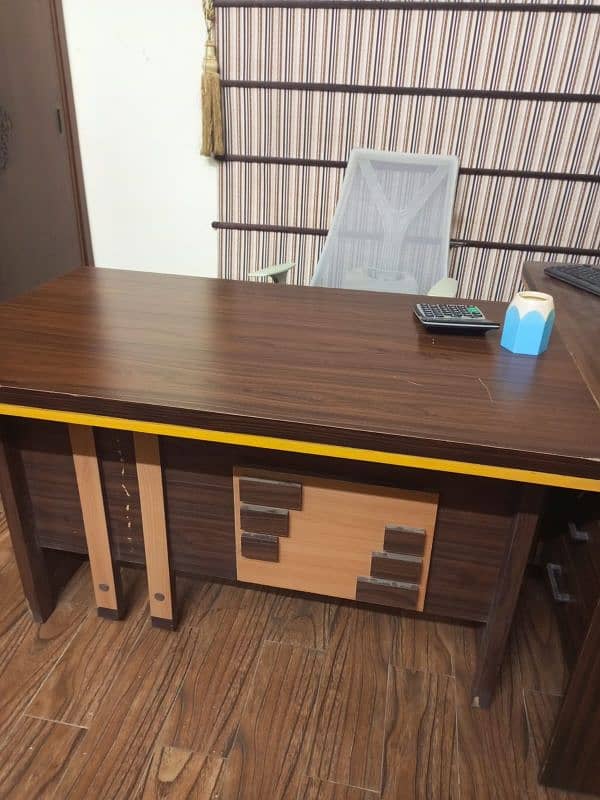 Office Table Set in 2 type 0