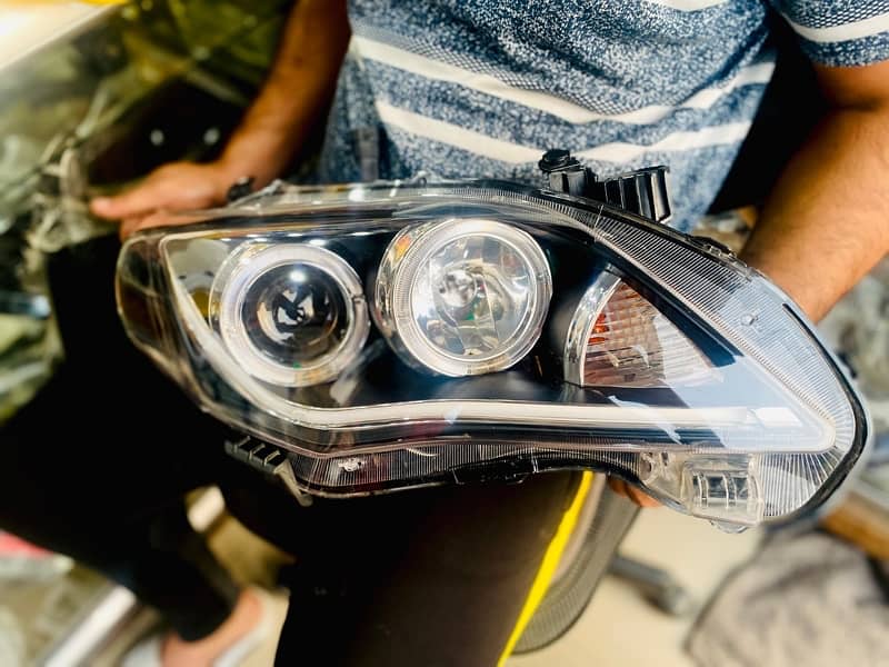 Toyota Corolla 2012 headlights 1