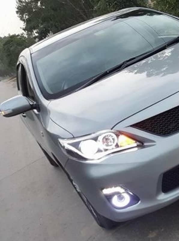 Toyota Corolla 2012 headlights 2