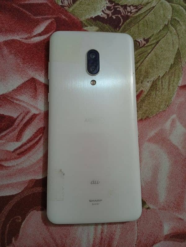 Sharp Aquos Zero 2 1