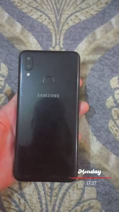 Samsung A10s in very good condition with box 0