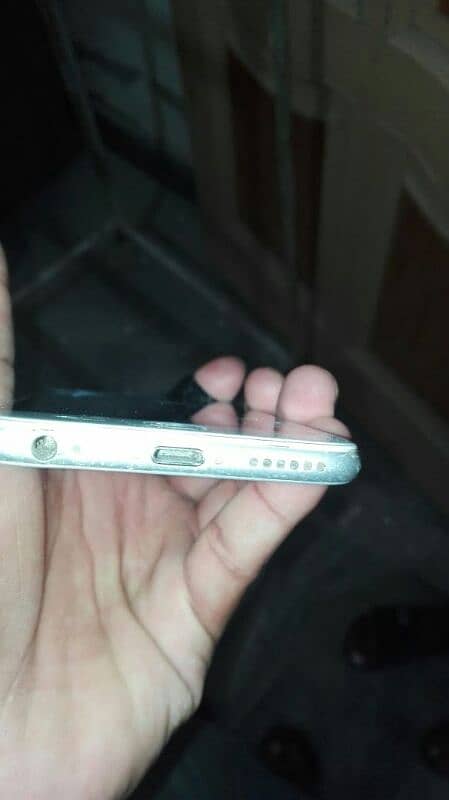 i phone 6 silver 16 GB pta 1