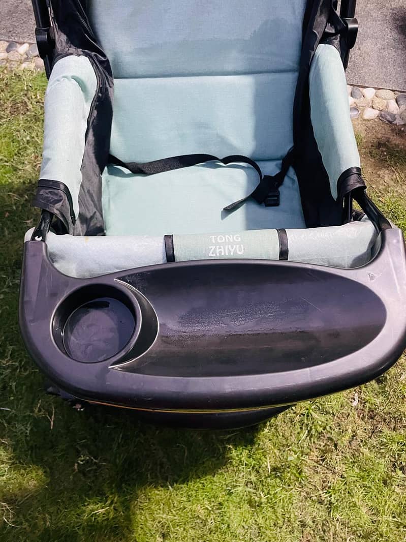 ZHIYU TONG Baby stroller for sale in good condition 3