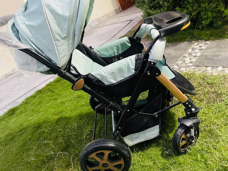 ZHIYU TONG Baby stroller for sale in good condition 6