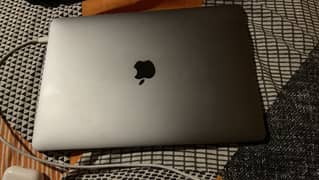 MACBOOK