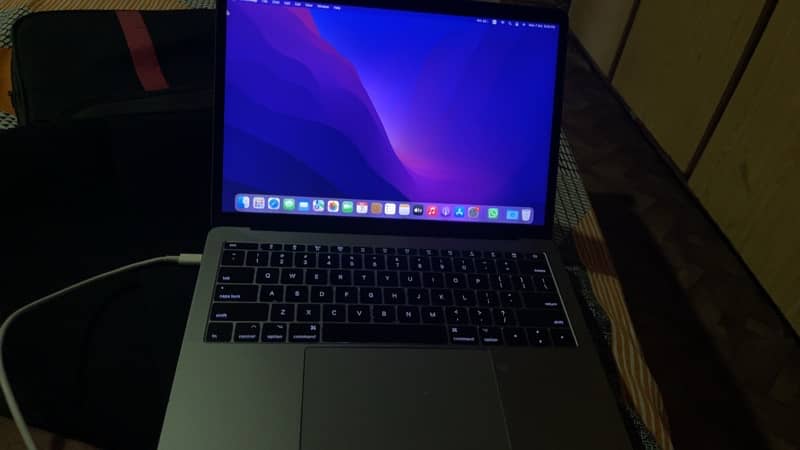 MACBOOK PRO 2016 13” inch 2