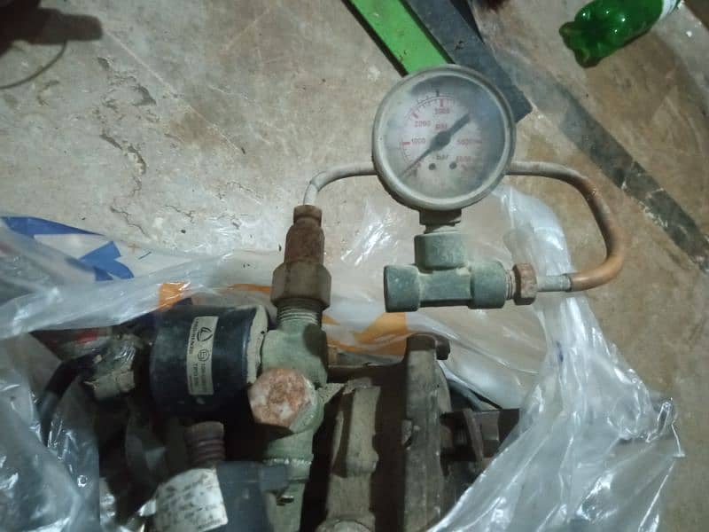 CNG KIT, Cylinder, Pipes, pressure meter 5