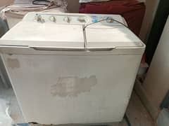 Haier Full Size Washing and Spinning Machine