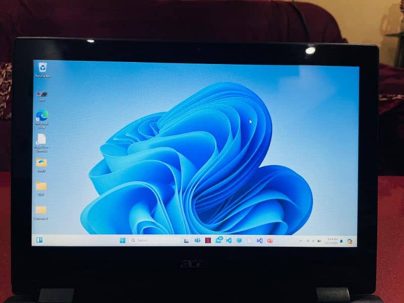 Acer Spin One Laptop - 360 rotation - Touch LCD 3