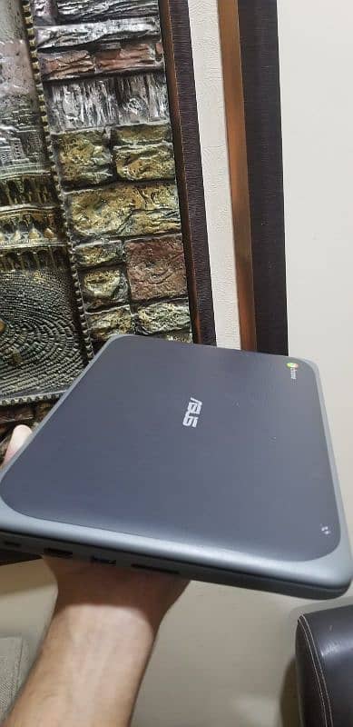 ASUS CHROMEBOOK C202XA 1