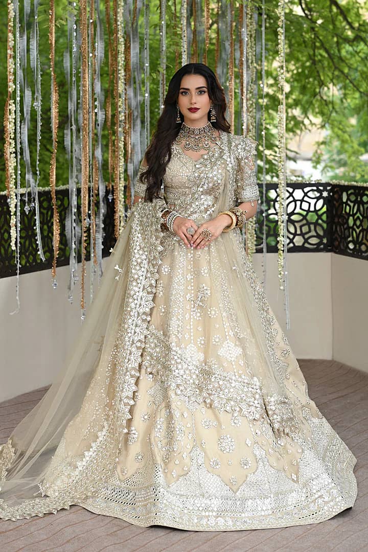 https://sadaatsilko. com/products/qalamkar-wedding-formal-%D8%B3%D9%86 0