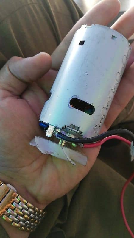 12 Volt DC Soler motor ‏ import from England 9