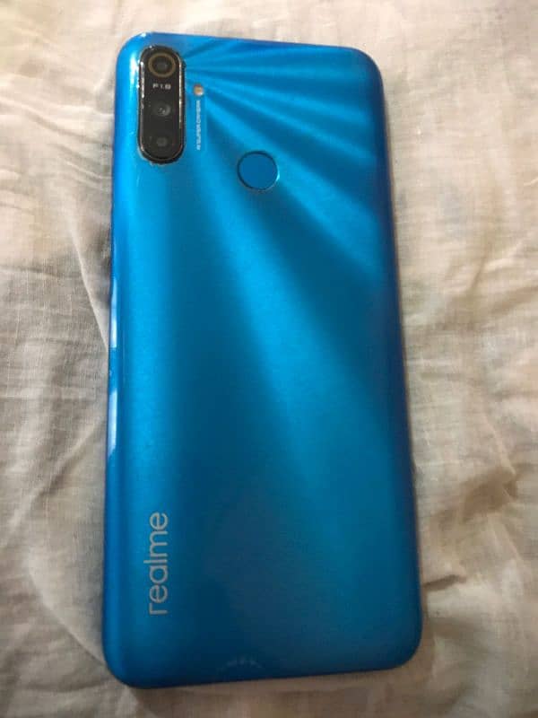 realme c3 model box hai charger nhi ha 1