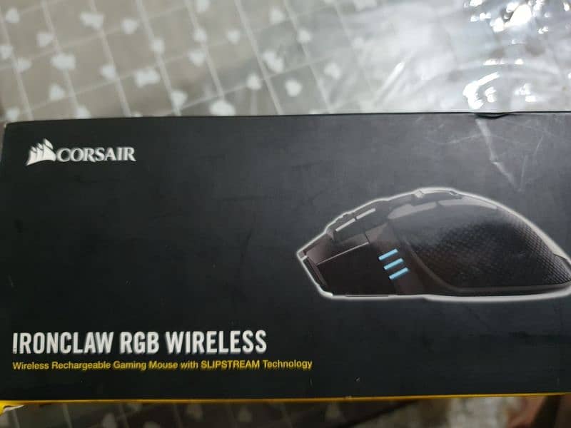 Corsair Ironclaw Wireless RGB Gaming Mouse 12