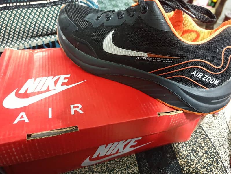 Nike Air Zoom Black 4