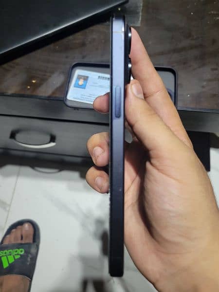 IPhone 15pro max pta 256 gb 3