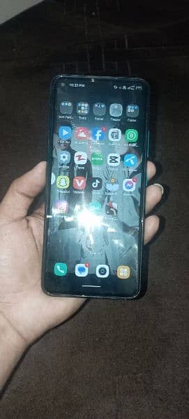 Infinix Hot 10 4+64 gb with original charger arjent sale 3