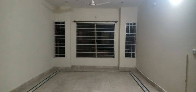 1 kanel Double Road Upper Portion For Rent F15 Islamabad 1