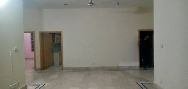 1 kanel Double Road Upper Portion For Rent F15 Islamabad 11