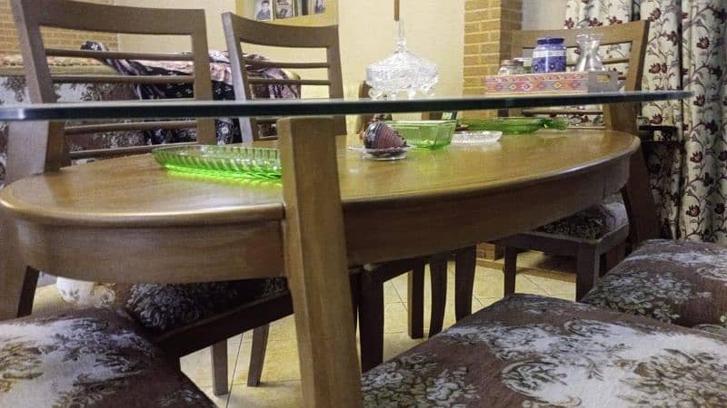 wooden dining table 0