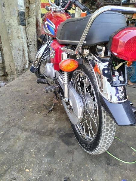 Honda cg 125 Karachi number excellent and original condition 4