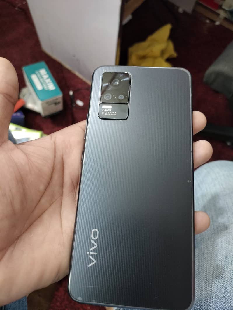 Vivo v21e lush condition. . . . 03044845554 1