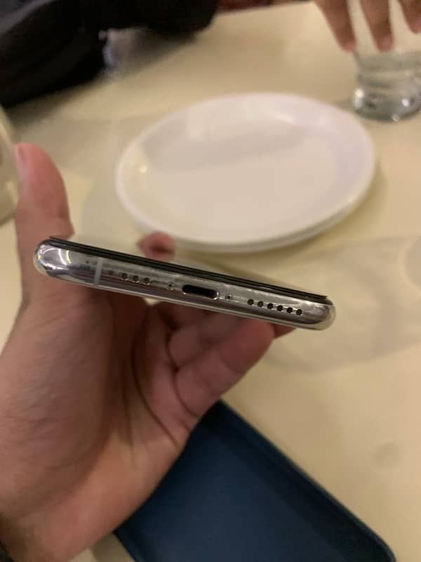 Water Pack Genuine Iphone Xs silver 8