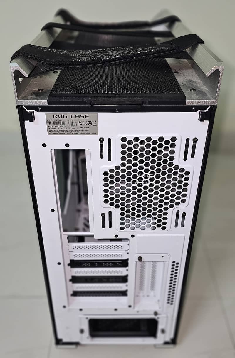 Asus ROG Strix Helios White Edition GX601 RGB ATX/EATX Mid-Tower Gamin 4