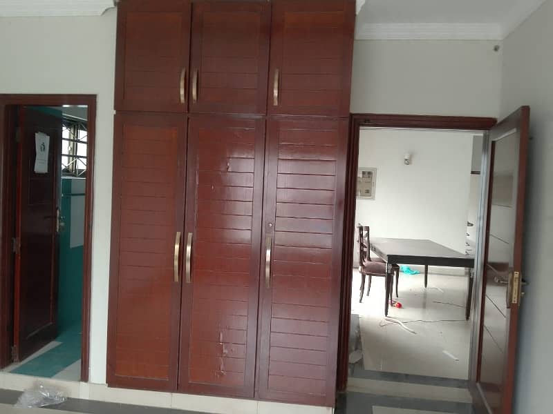 20 MARLA DOUBLE STORY HOUSE AVAILBLE FOR RENT FOR SOFTWARE OFFICE USED 17