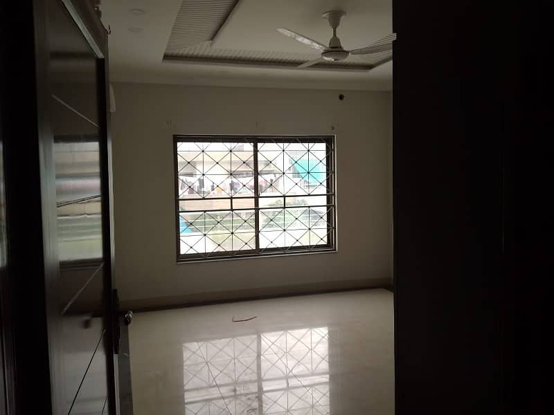 20 MARLA DOUBLE STORY HOUSE AVAILBLE FOR RENT FOR SOFTWARE OFFICE USED 18