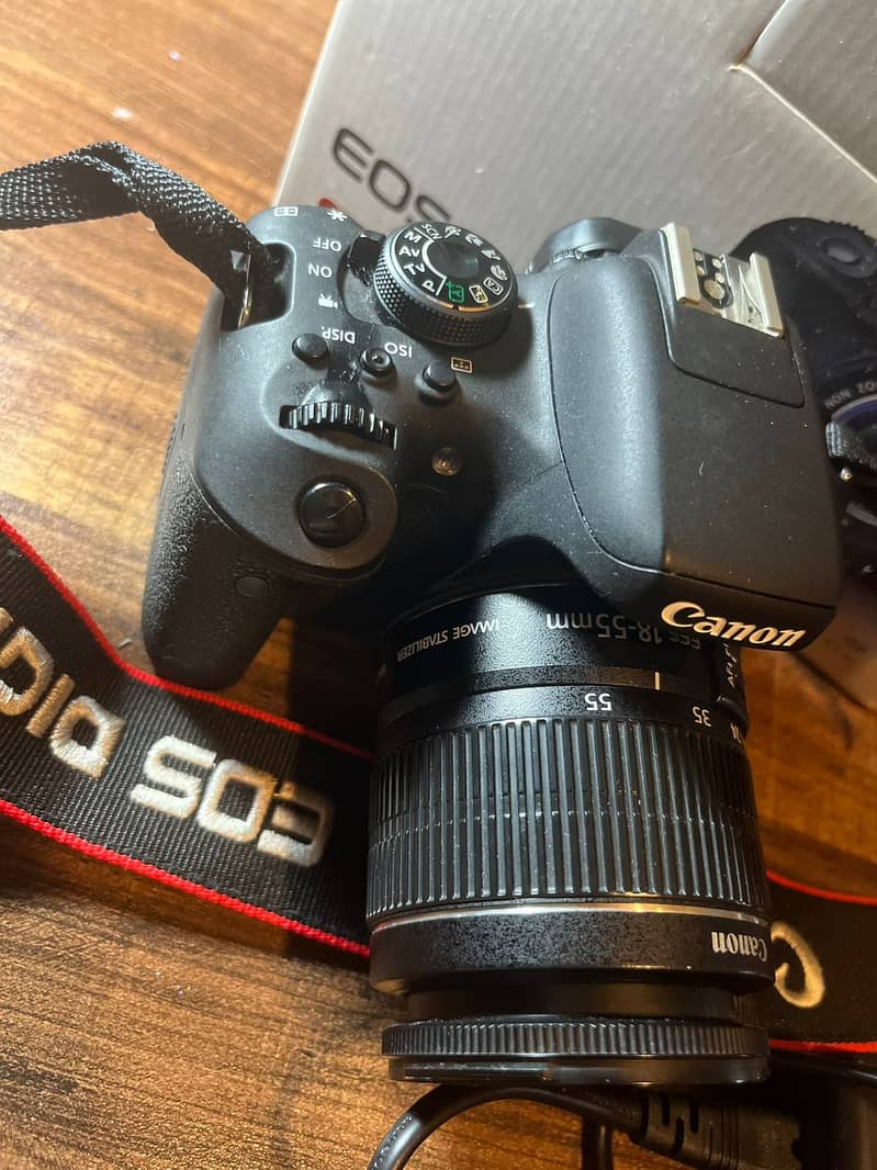 Canon 750D with Kit Lens - Like New Condition 17