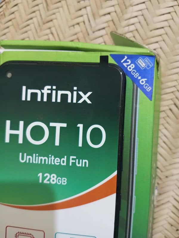 Infinix Hot 10 6 gb ram 128 gb rom 4