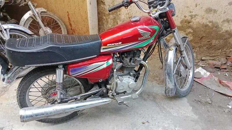 Honda 125 gOod condition all Ok 2014 model 2