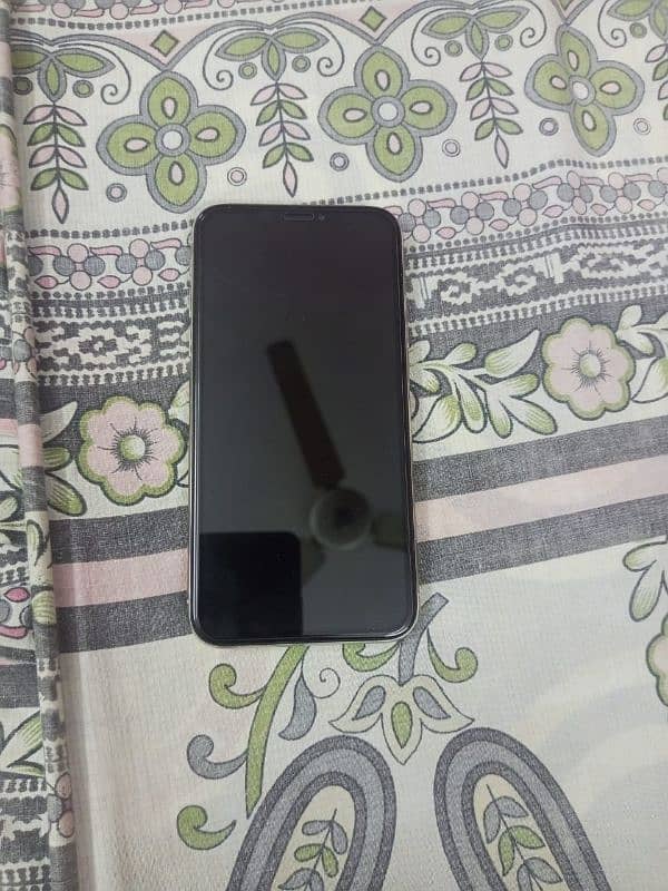 IPHONE X 256 GB NON PTA 4