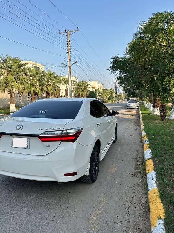 Toyota Corolla Altis 2018 3