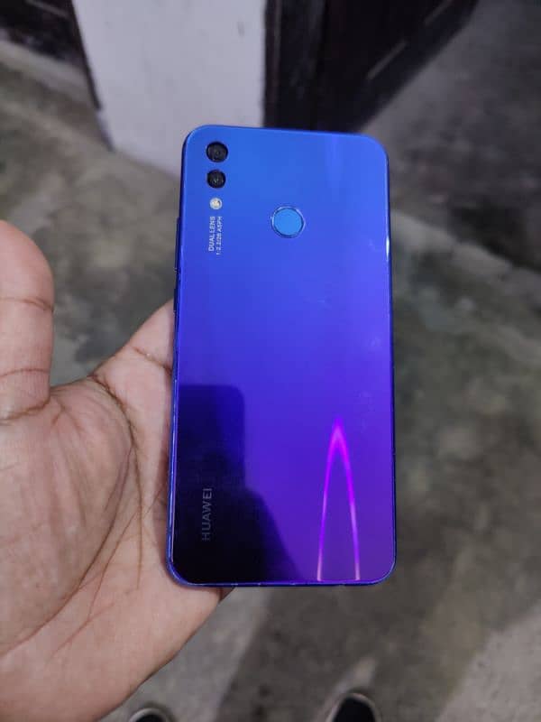 Huawei nova 3i 4