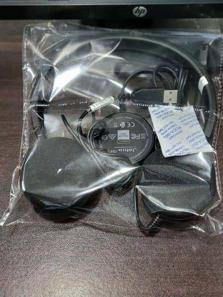 Jabra Evolve 20 Ms Noise Cancelation USB Headset for Calling. 1