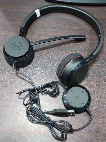 Jabra Evolve 20 Ms Noise Cancelation USB Headset for Calling. 3