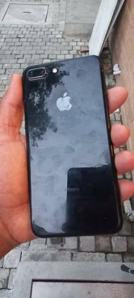 I phone 7plus 128 GB official PTA approved exchange possible 2