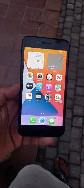 I phone 7plus 128 GB official PTA approved exchange possible 4