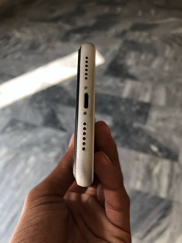 iPhone 11 non pta 0